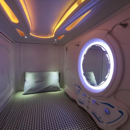 橙舍太空艙 Tw Capsule Hostel Đài Bắc Ngoại thất bức ảnh