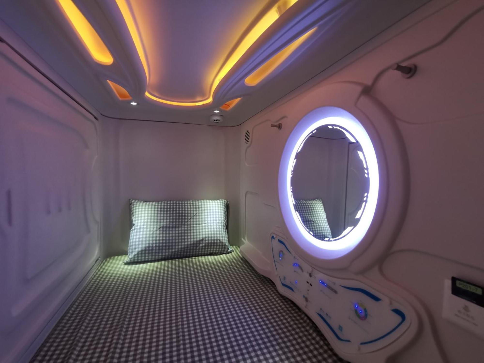 橙舍太空艙 Tw Capsule Hostel Đài Bắc Ngoại thất bức ảnh