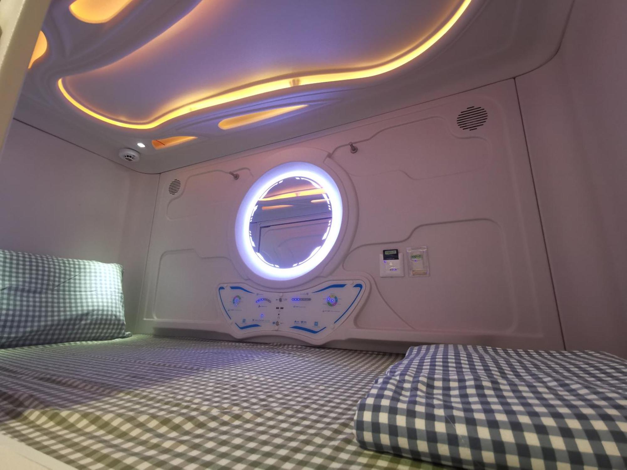 橙舍太空艙 Tw Capsule Hostel Đài Bắc Ngoại thất bức ảnh