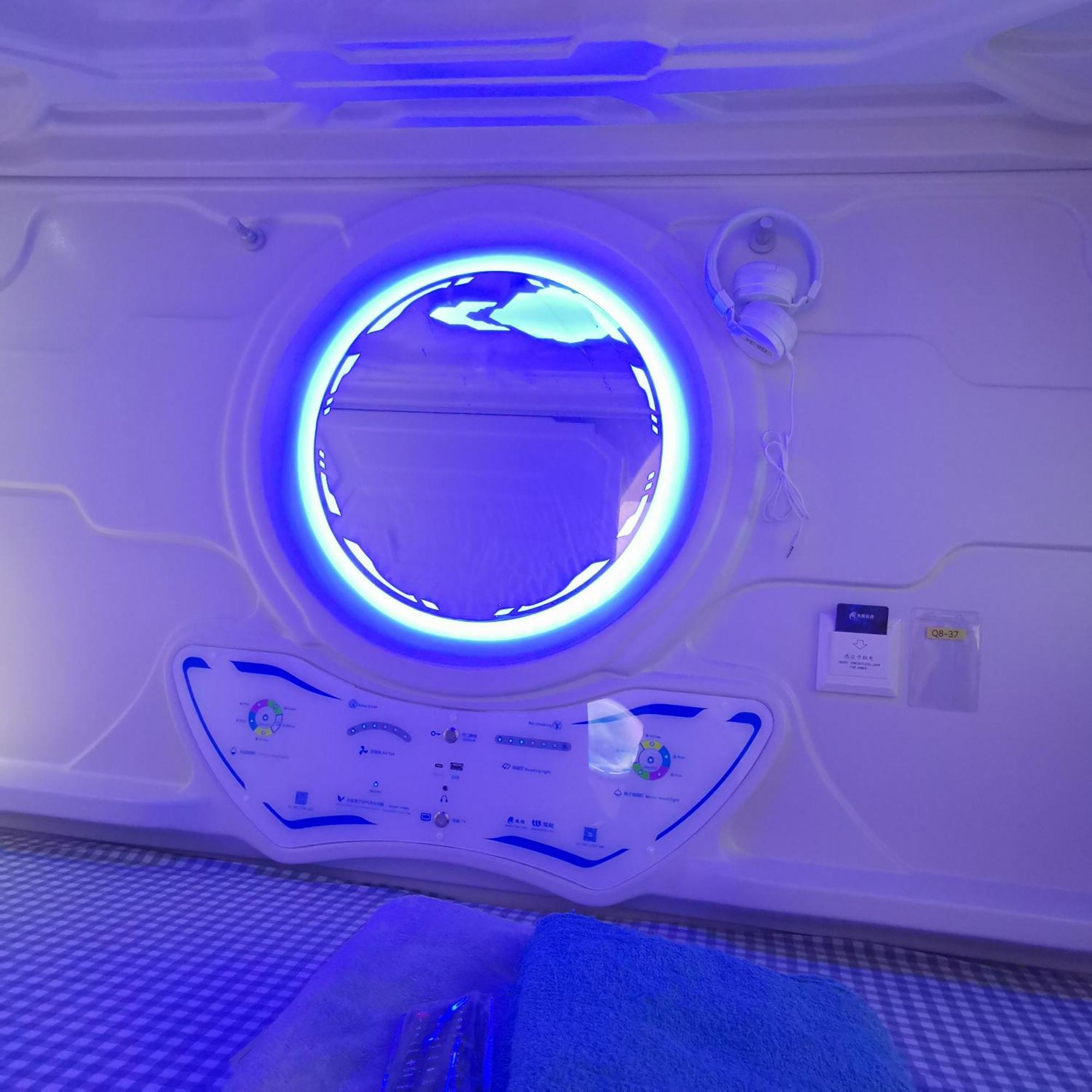橙舍太空艙 Tw Capsule Hostel Đài Bắc Ngoại thất bức ảnh
